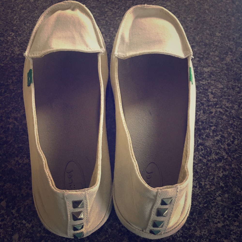 Size 10 women’s sanuks